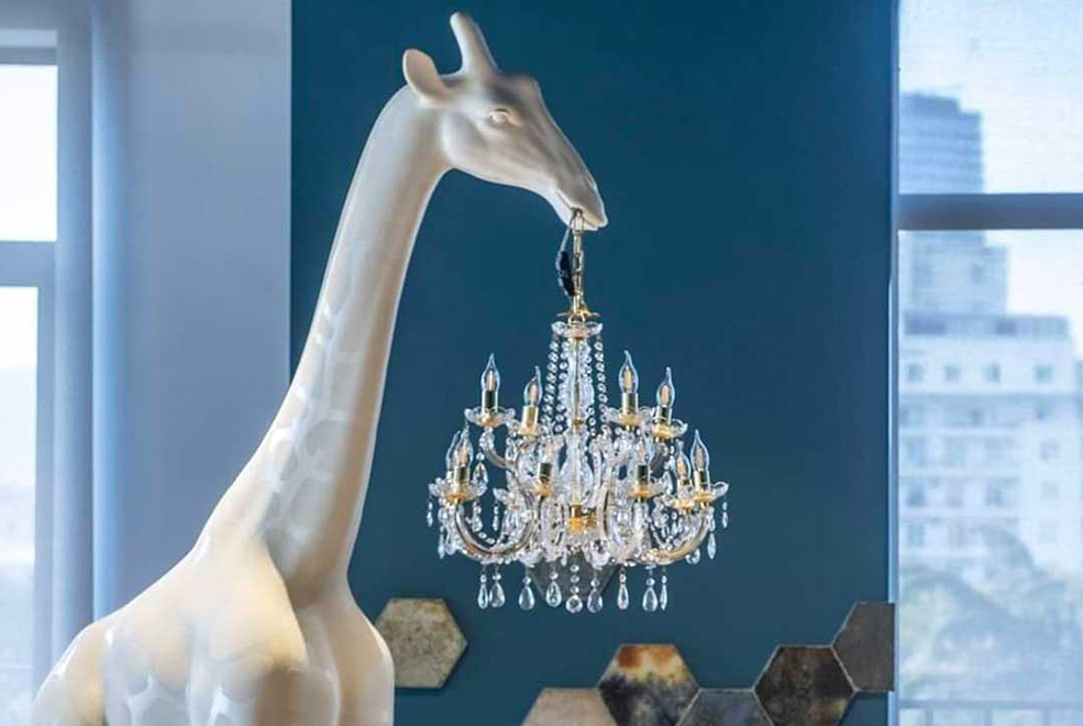 Giraffe in Love M Lighting