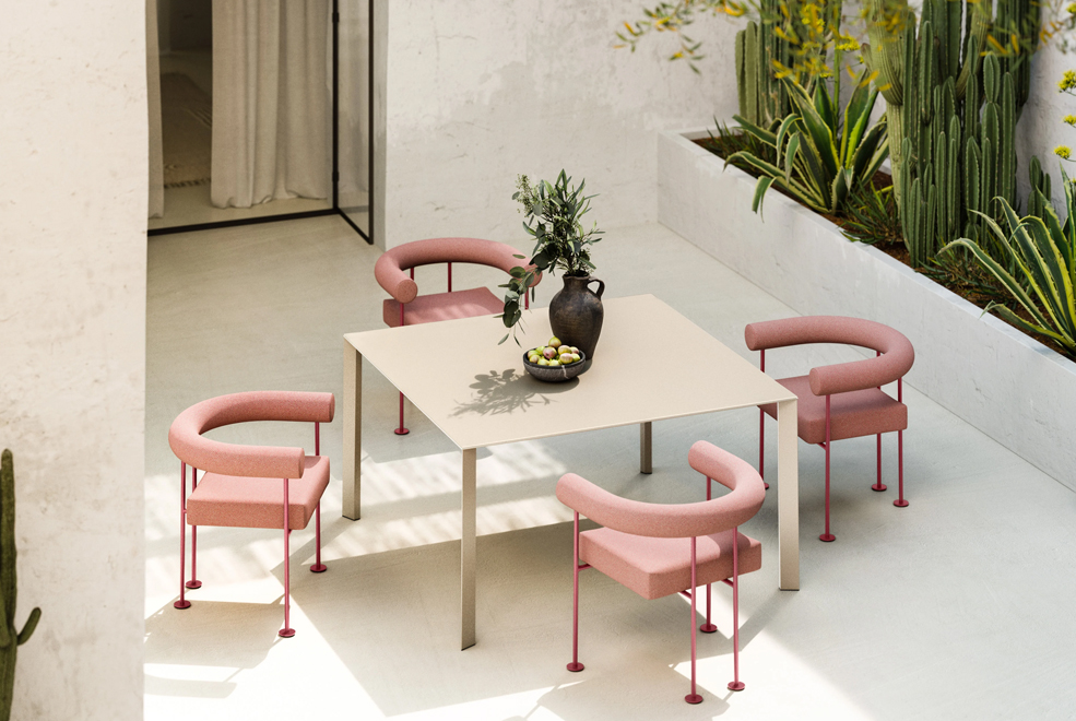 The Qua-ndo AP M TS Lounge Armchair thumb
