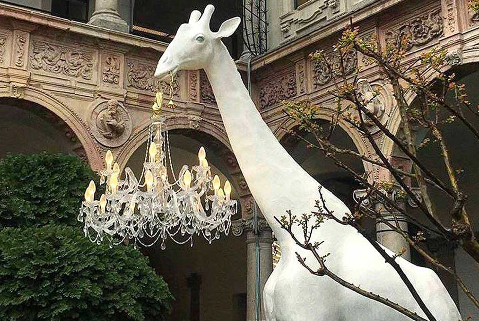 Giraffe in Love XL Outdoor Lighting