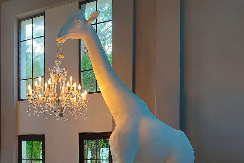 Giraffe in Love XL Lighting gallery