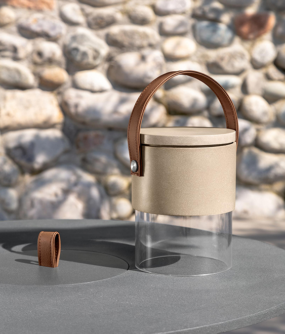 Kuka Medium Lamp & Coffee Table gallery