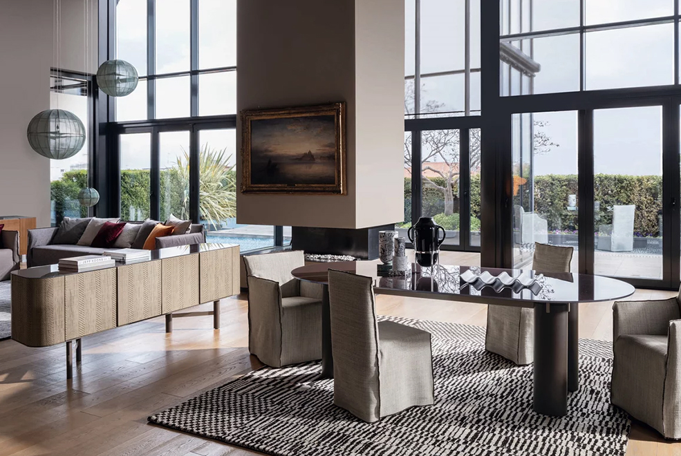 Daen 33/34 Dining Table gallery