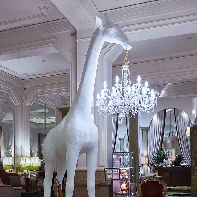 Giraffe in Love XL Lighting gallery