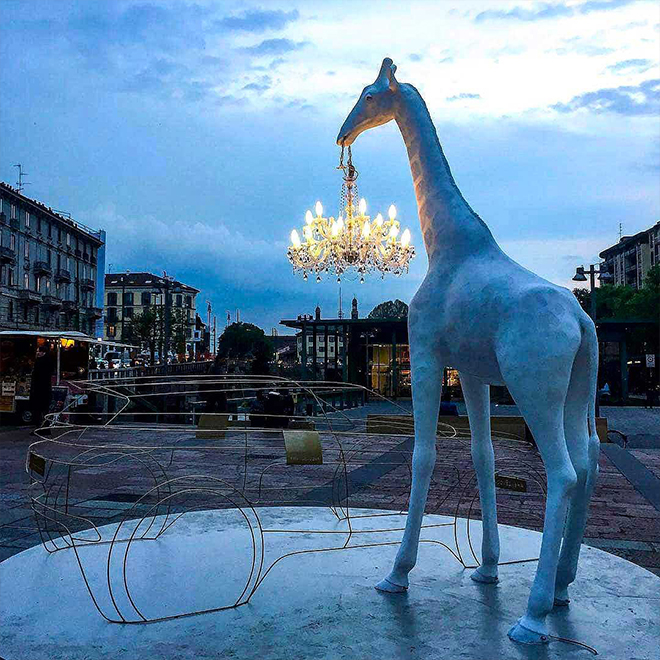 Giraffe in Love XL Lighting gallery